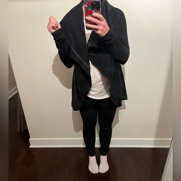 Lululemon Asymmetrical Zip Sweatshirt Wrap Cardigan Top - Picture 2 of 2